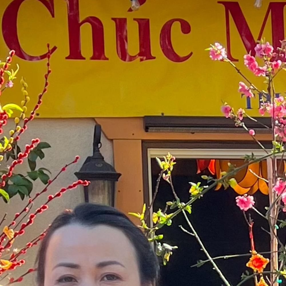 Meet your Posher, Nhung